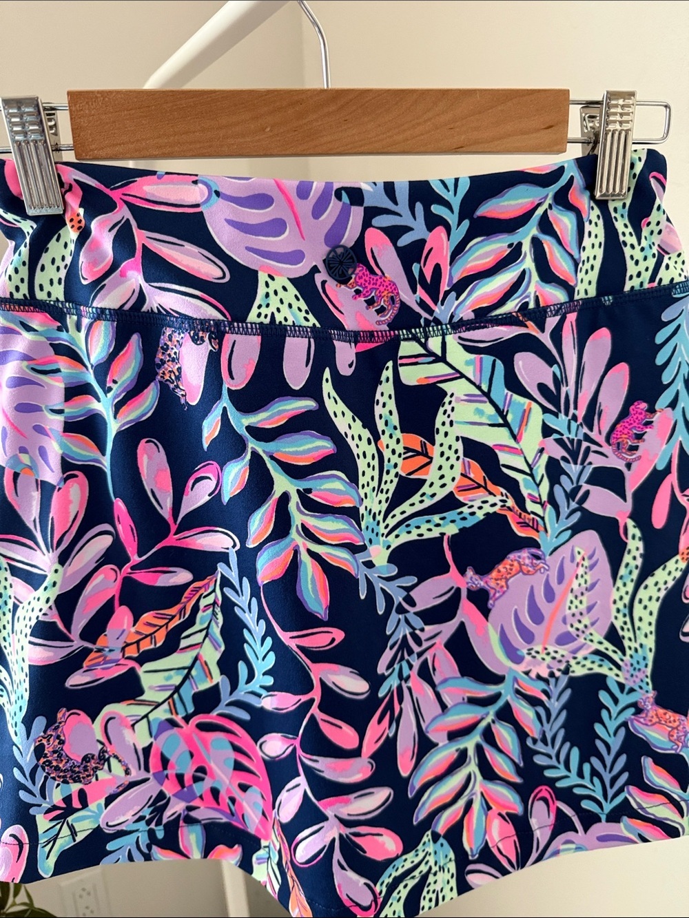 Lilly Pulitzer Sabbia Skort
Oyster Bay Navy Size XS - Picture 2 of 12